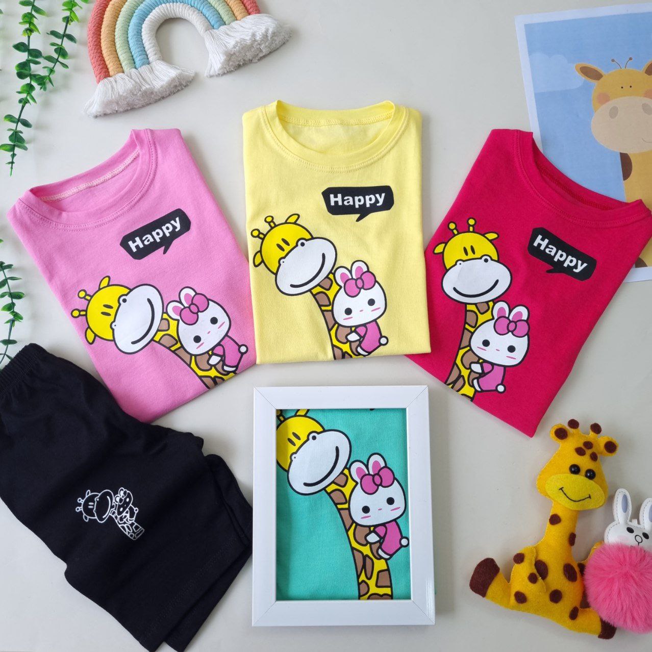 عکس تیشرت شلوارک اسپرت زرافه Happy - شماره 1