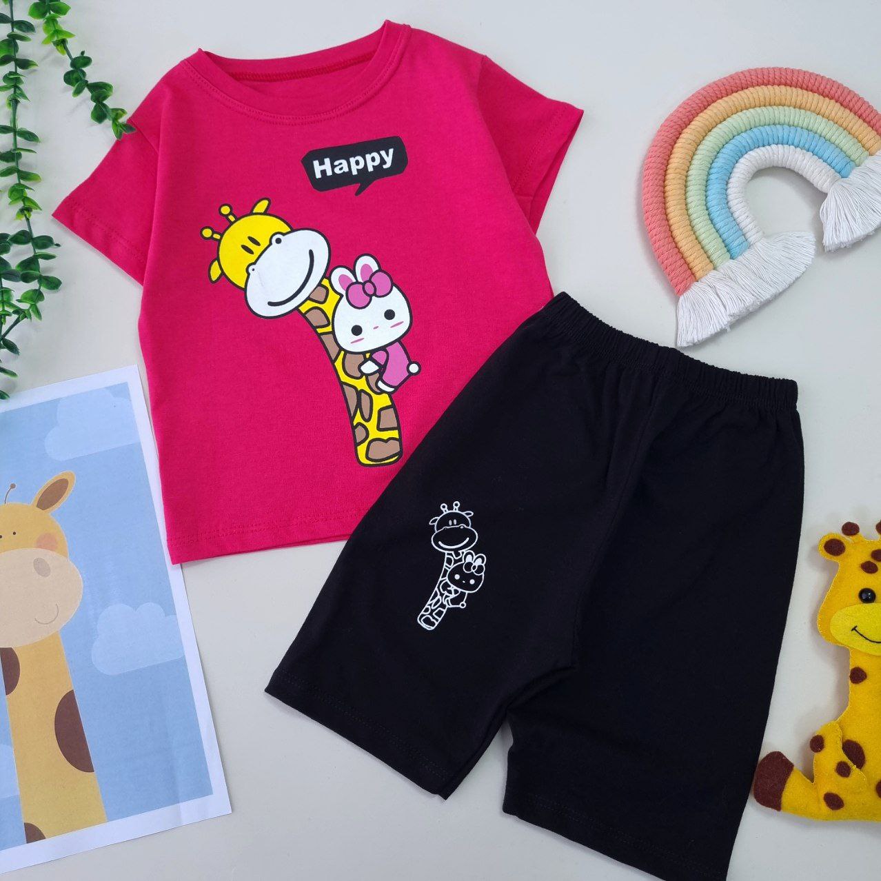 عکس تیشرت شلوارک اسپرت زرافه Happy - شماره 5