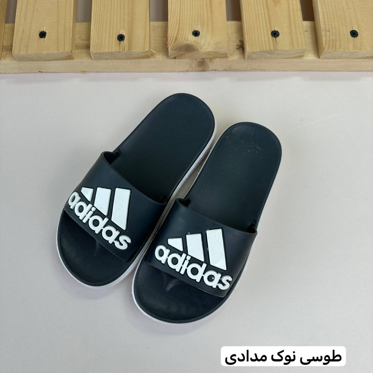 عکس دمپایی آدیداس سه گوش - شماره 5