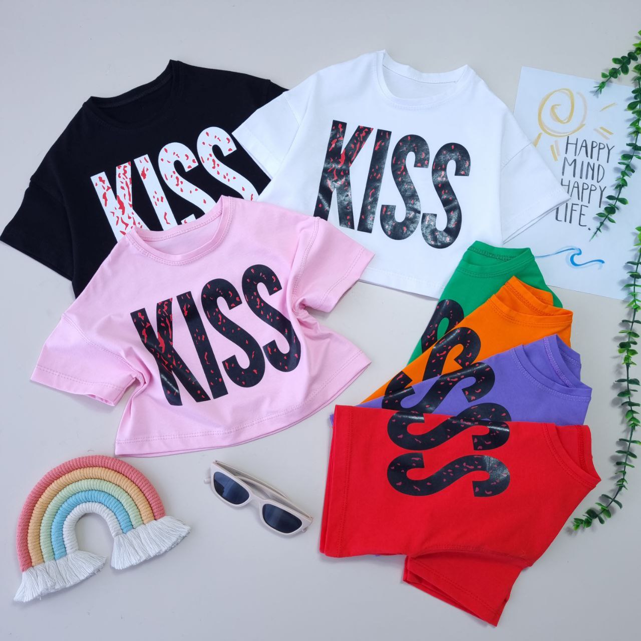 عکس تک کراپ KISS - شماره 1