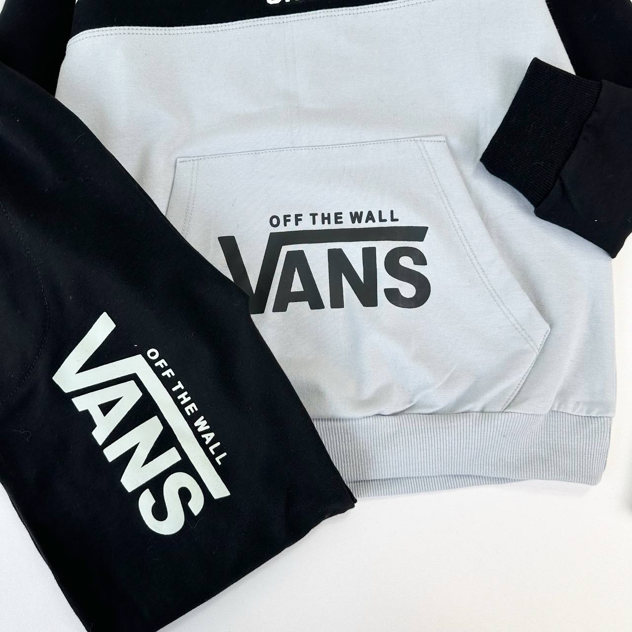 عکس بلوز شلوار VANS - شماره 6