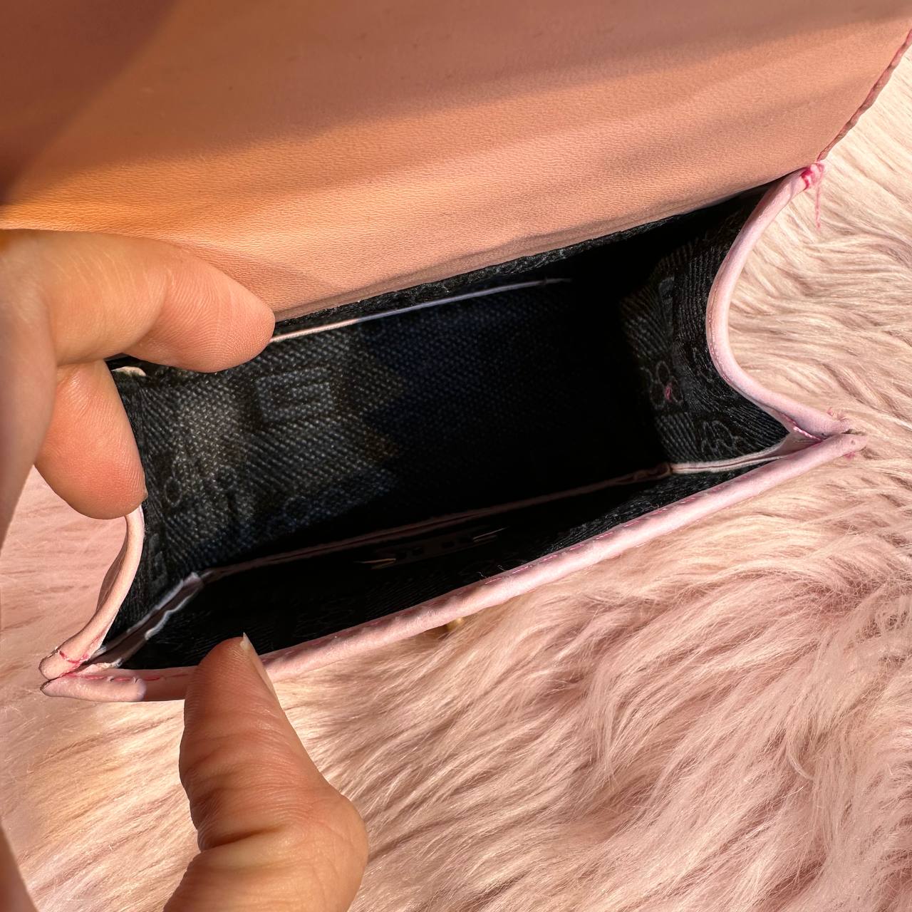 عکس کیف فانتزی رادیویی - شماره 8