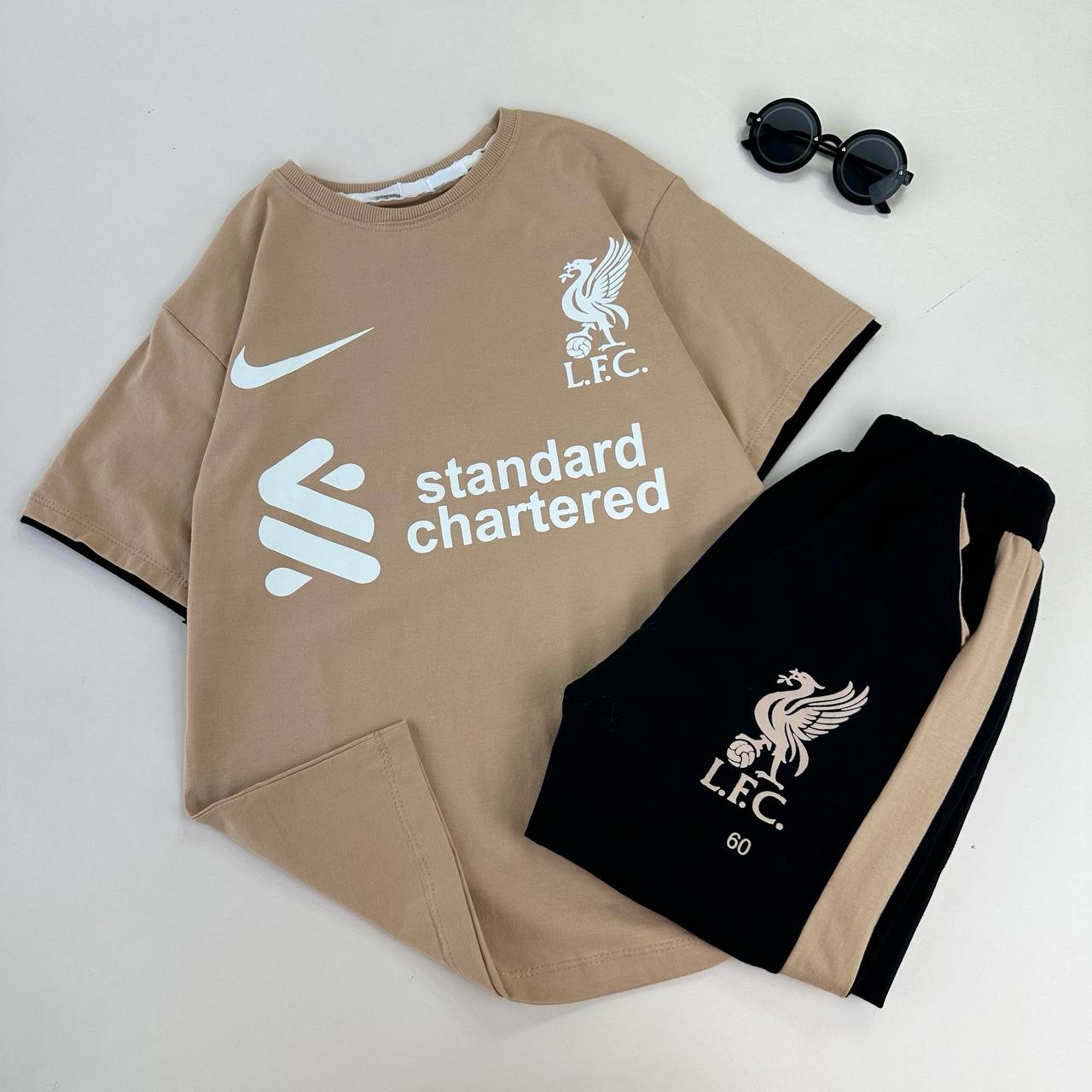 عکس تیشرت شلوارک لیورپول LFC - شماره 3