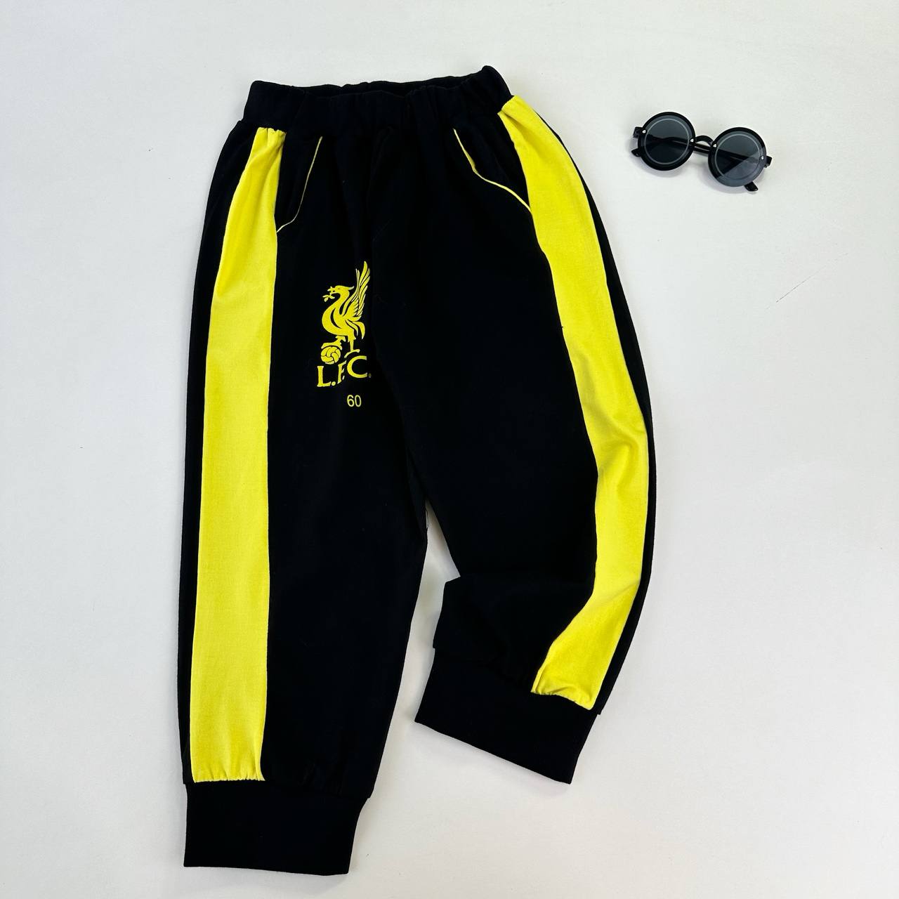 عکس تیشرت شلوارک لیورپول LFC - شماره 8