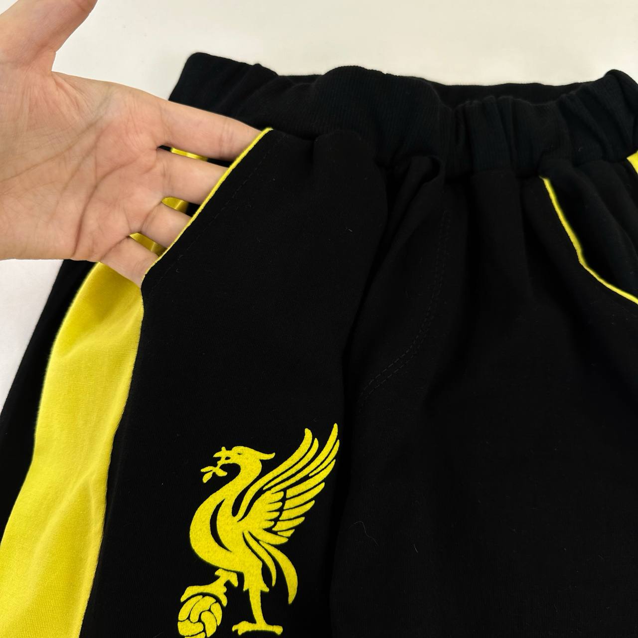عکس تیشرت شلوارک لیورپول LFC - شماره 9